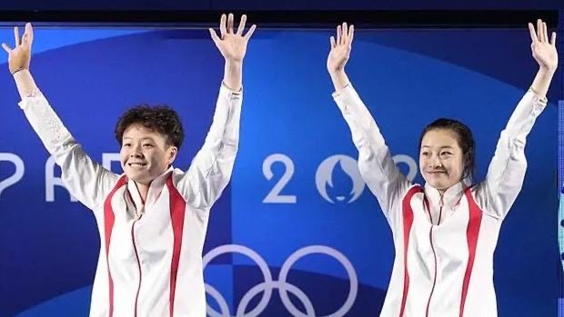 开云体育app中国-关于JackeyLove重返赛场，领先优势明显首场状态出色，RNG观众沸腾！的信息-开云体育app中国