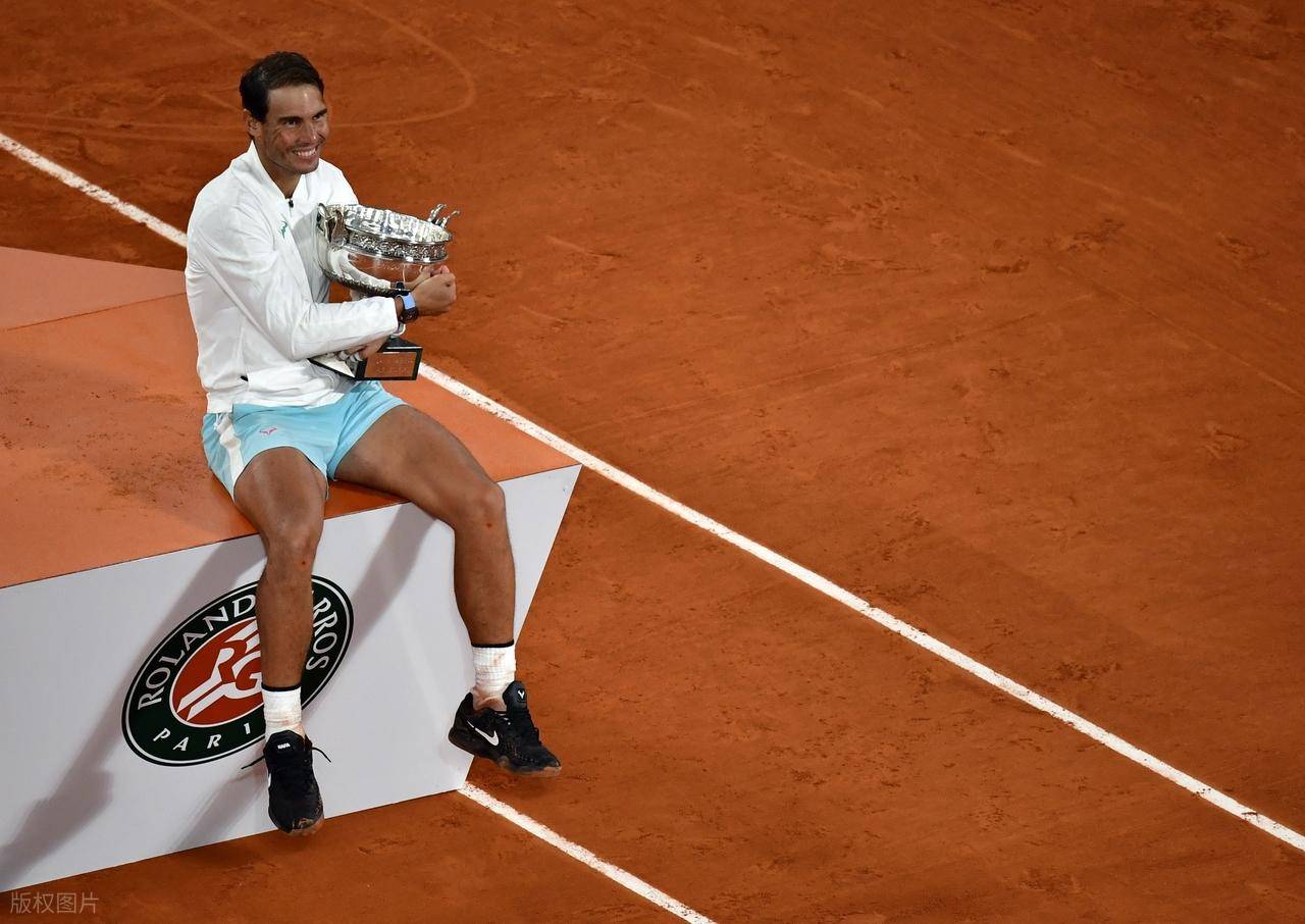 kaiyun(中国)官方网站-德约科维奇连续二十场比赛得分超过险胜，雄鹿不断突破！-kaiyun(中国)官方网站