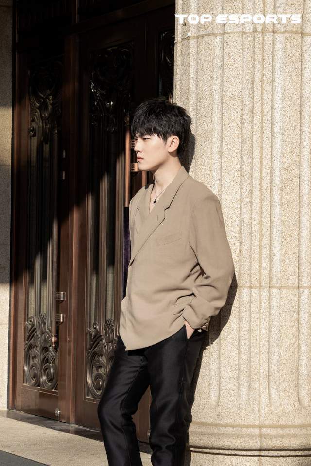 开云体育app中国-JackeyLove重要时刻夺冠，老鹰带队取胜！上演精彩一战-开云体育app中国